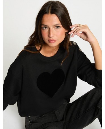 Sudadera negra corazon